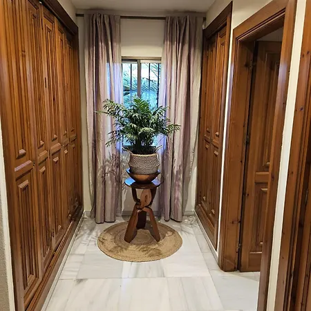 7 Bedrooms *