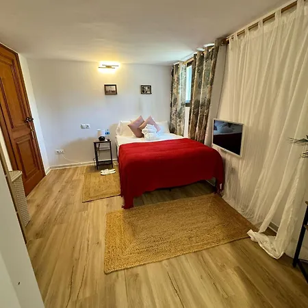 7 Bedrooms Villa Marbella